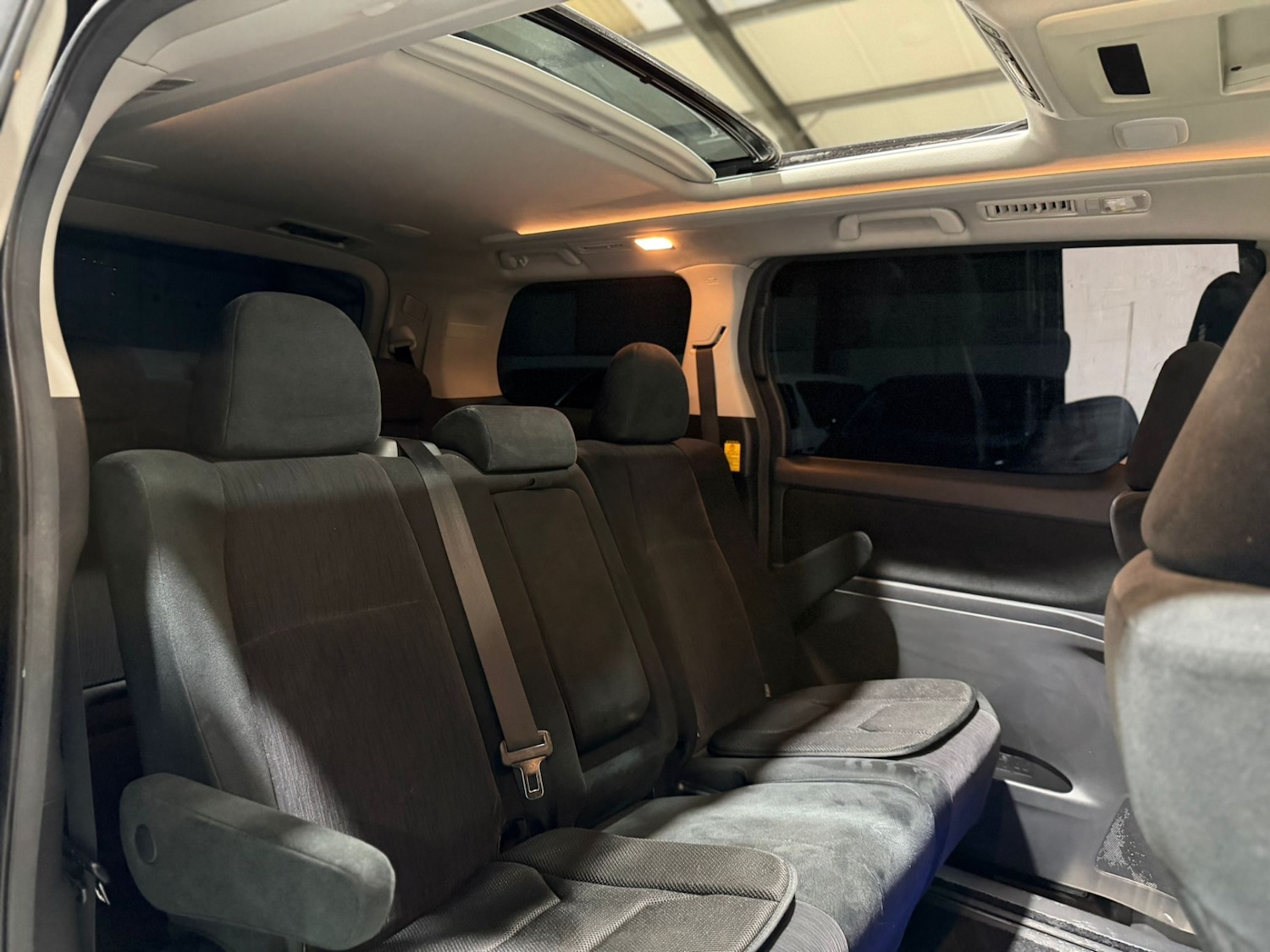 Used Toyota Vellfire 2012 for sale - 77071150: Photo 16