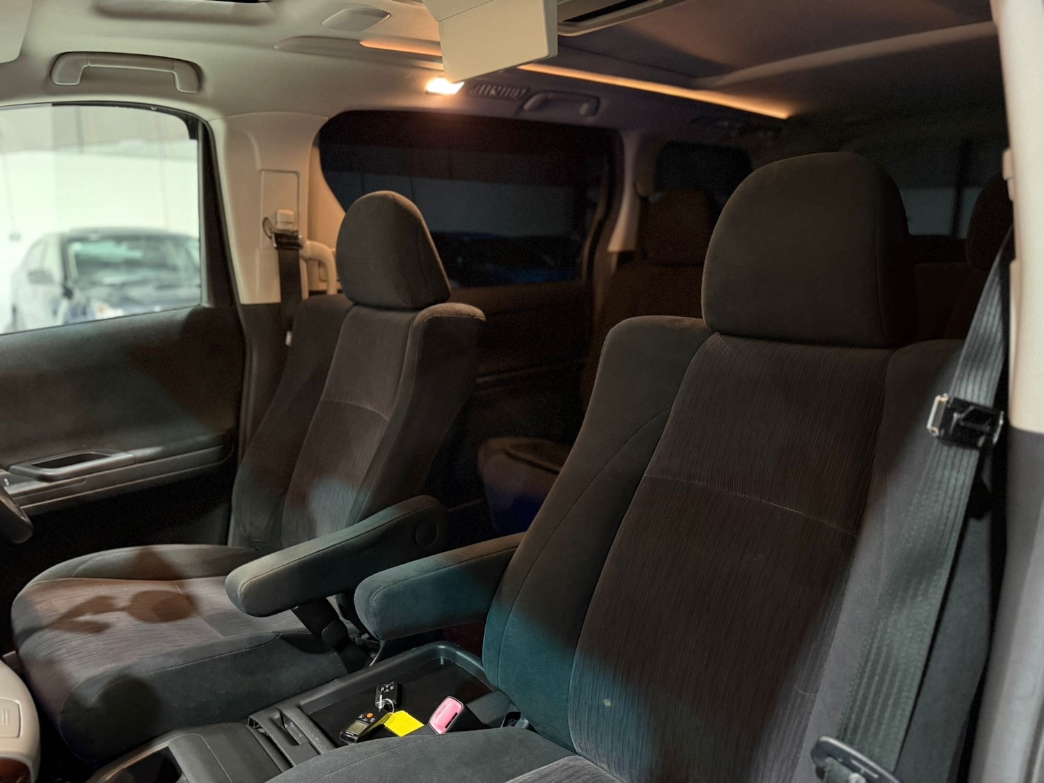 Used Toyota Vellfire 2012 for sale - 77071150: Photo 22