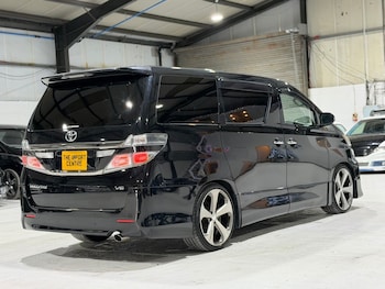 Used Toyota Vellfire 2012 for sale - 77071150: Photo