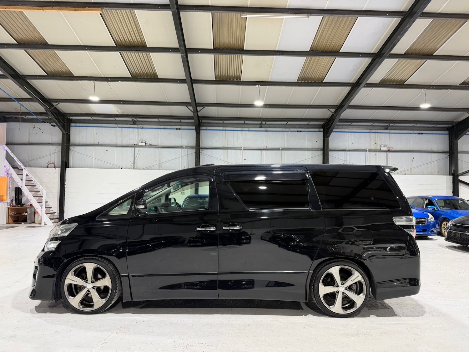 Used Toyota Vellfire 2012 for sale - 77071150: Photo 5