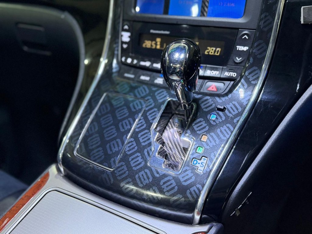 Used Toyota Vellfire 2008 for sale - 77588353: Photo 37