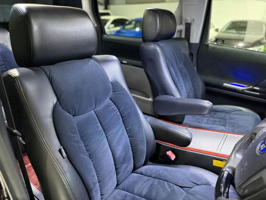 Used Toyota Vellfire 2008 for sale - 77588353: Photo 44