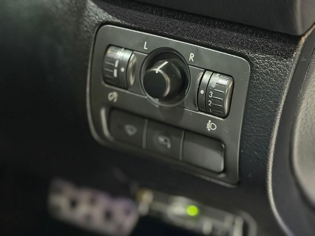 Used Subaru Legacy 2004 for sale - 77693559: Photo 23