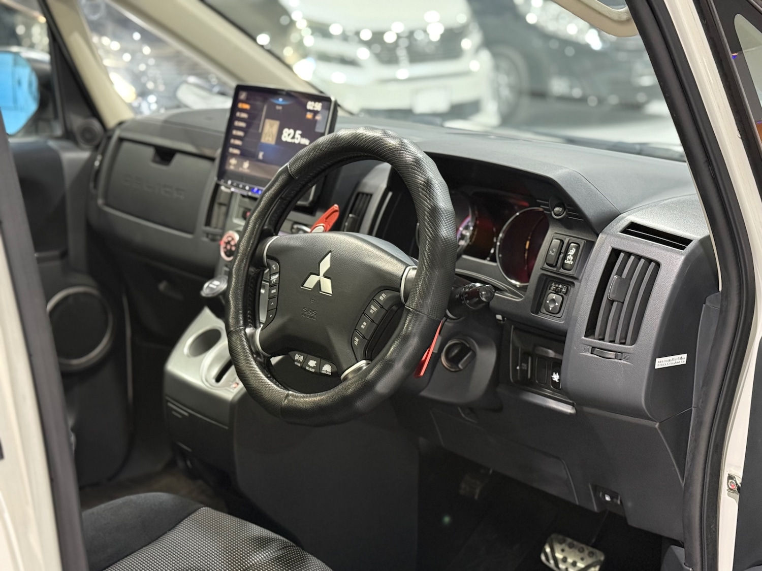 Used Mitsubishi Delica 2009 for sale - 76924180: Photo 30