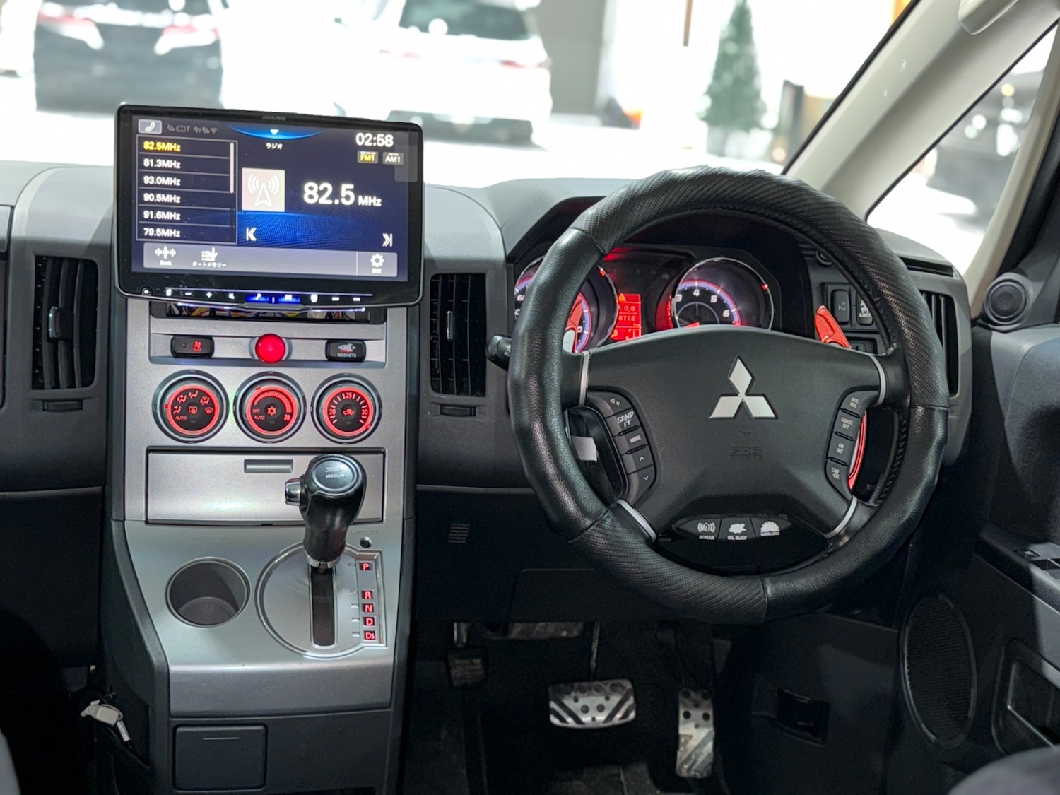 Used Mitsubishi Delica 2009 for sale - 76924180: Photo 33