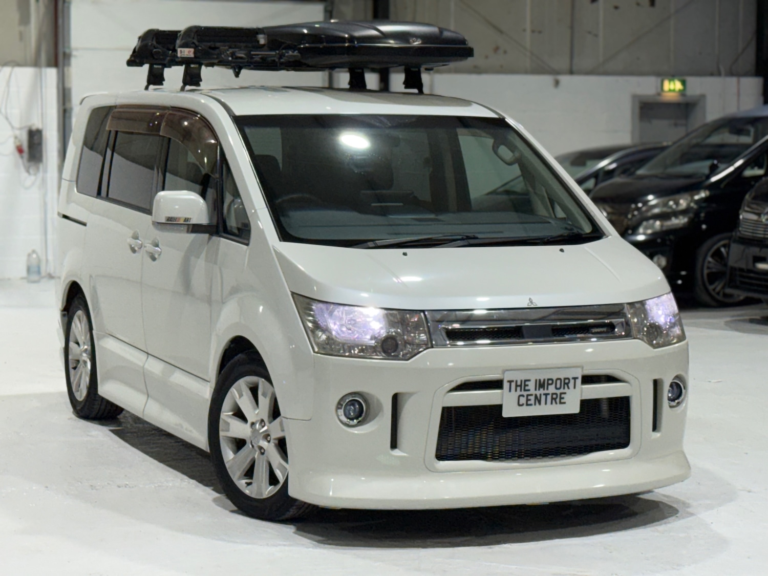 Used Mitsubishi Delica 2009 for sale - 76924180: Photo 5