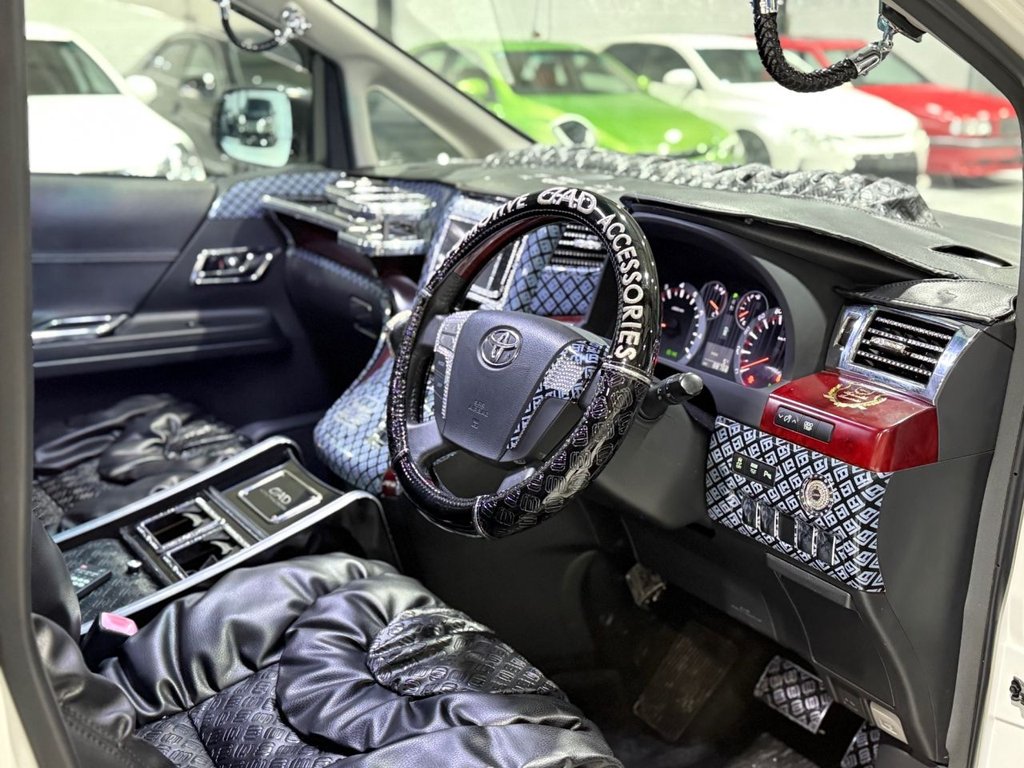 Used Toyota Vellfire 2008 for sale - 77588354: Photo 38