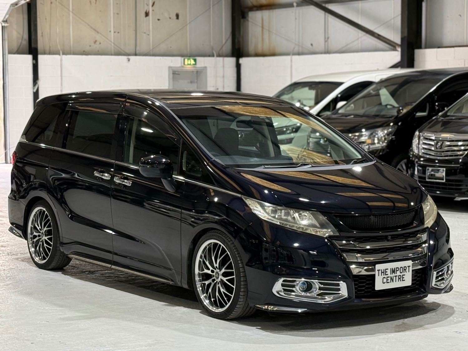 Used Honda Odyssey 2014 for sale - 77055094: Photo 3