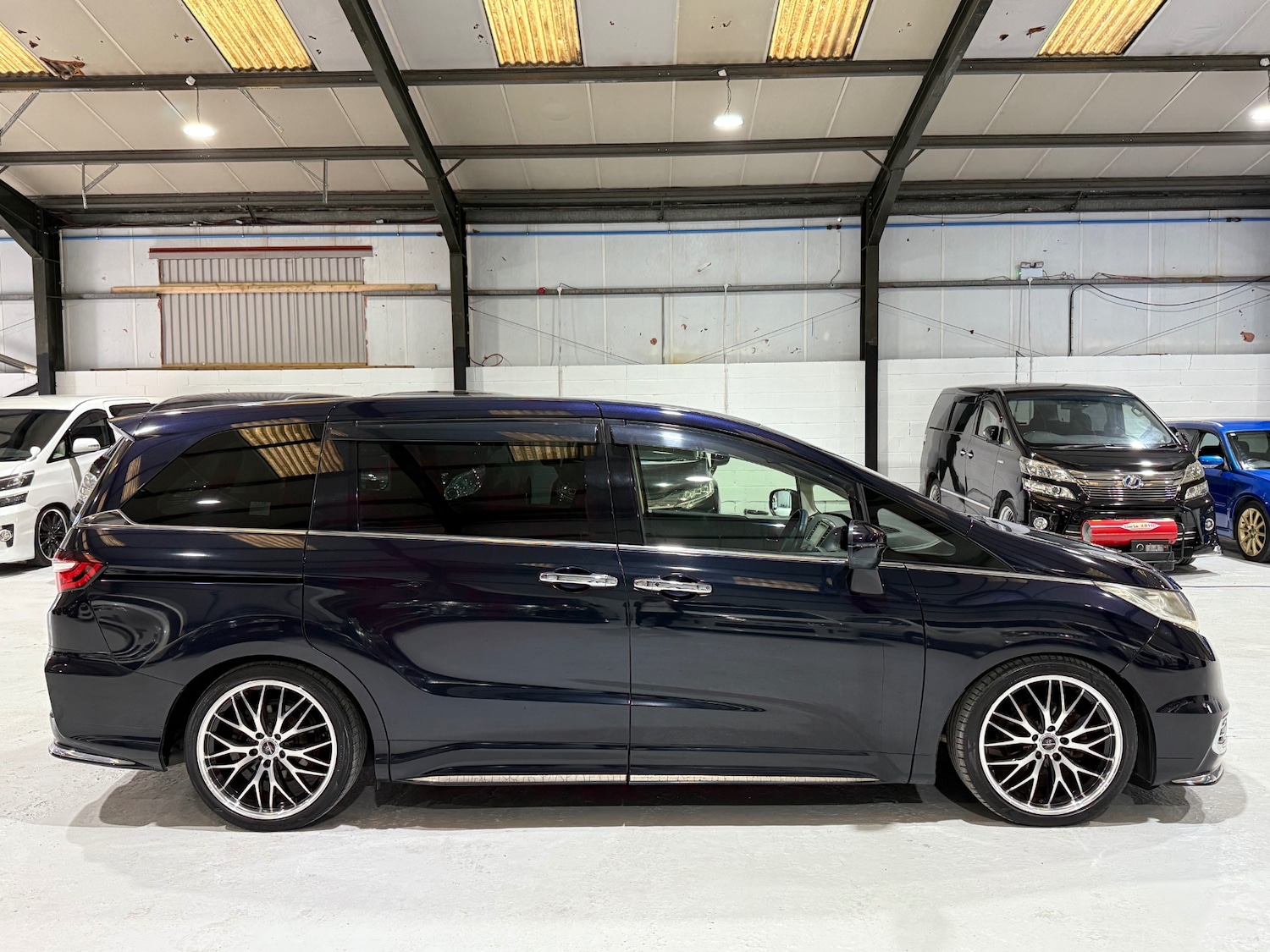 Used Honda Odyssey 2014 for sale - 77055094: Photo 5