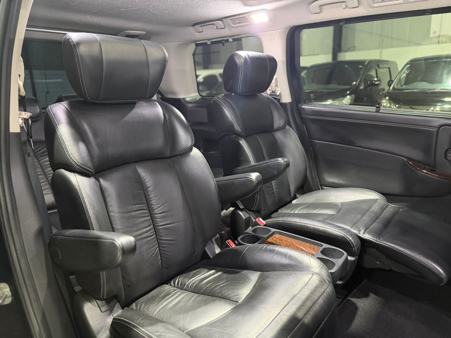 Used Nissan Elgrand 2011 for sale - 77329480: Photo 25