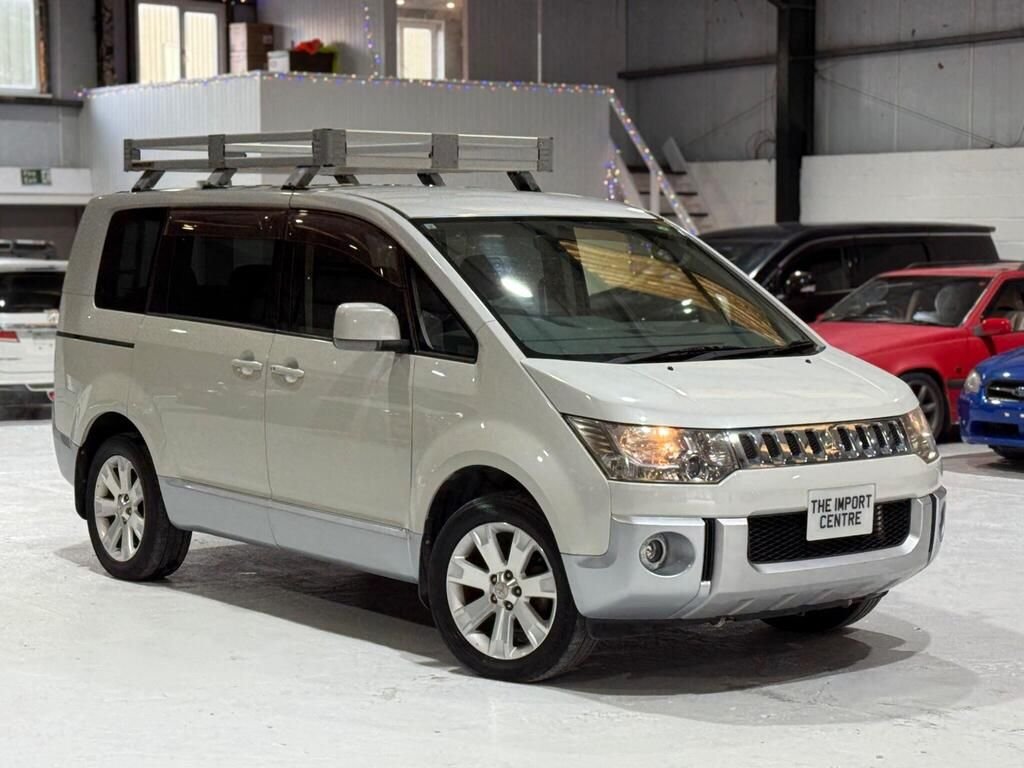 Used Mitsubishi Delica 2009 for sale - 77582212: Photo 2
