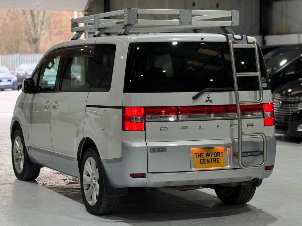 Used Mitsubishi Delica 2009 for sale - 77582212: Photo 9