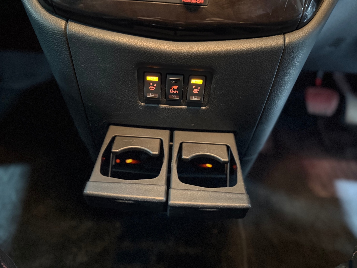 Used Nissan Elgrand 2010 for sale - 76923997: Photo 18