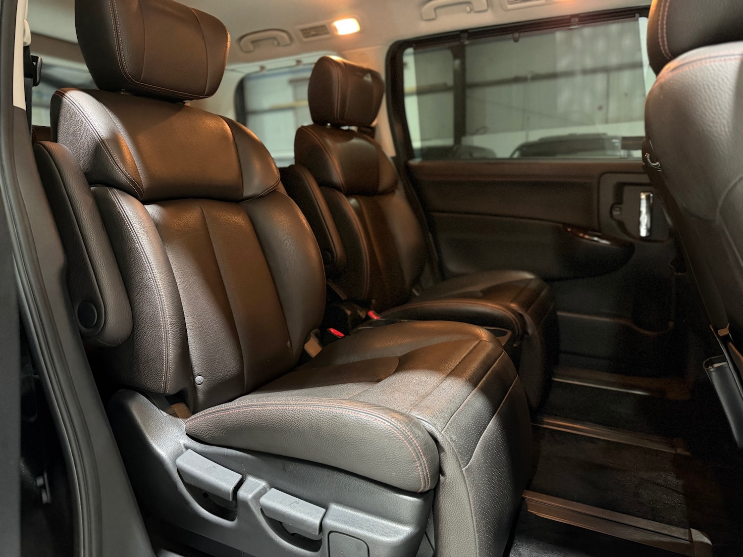 Used Nissan Elgrand 2010 for sale - 76923997: Photo 21