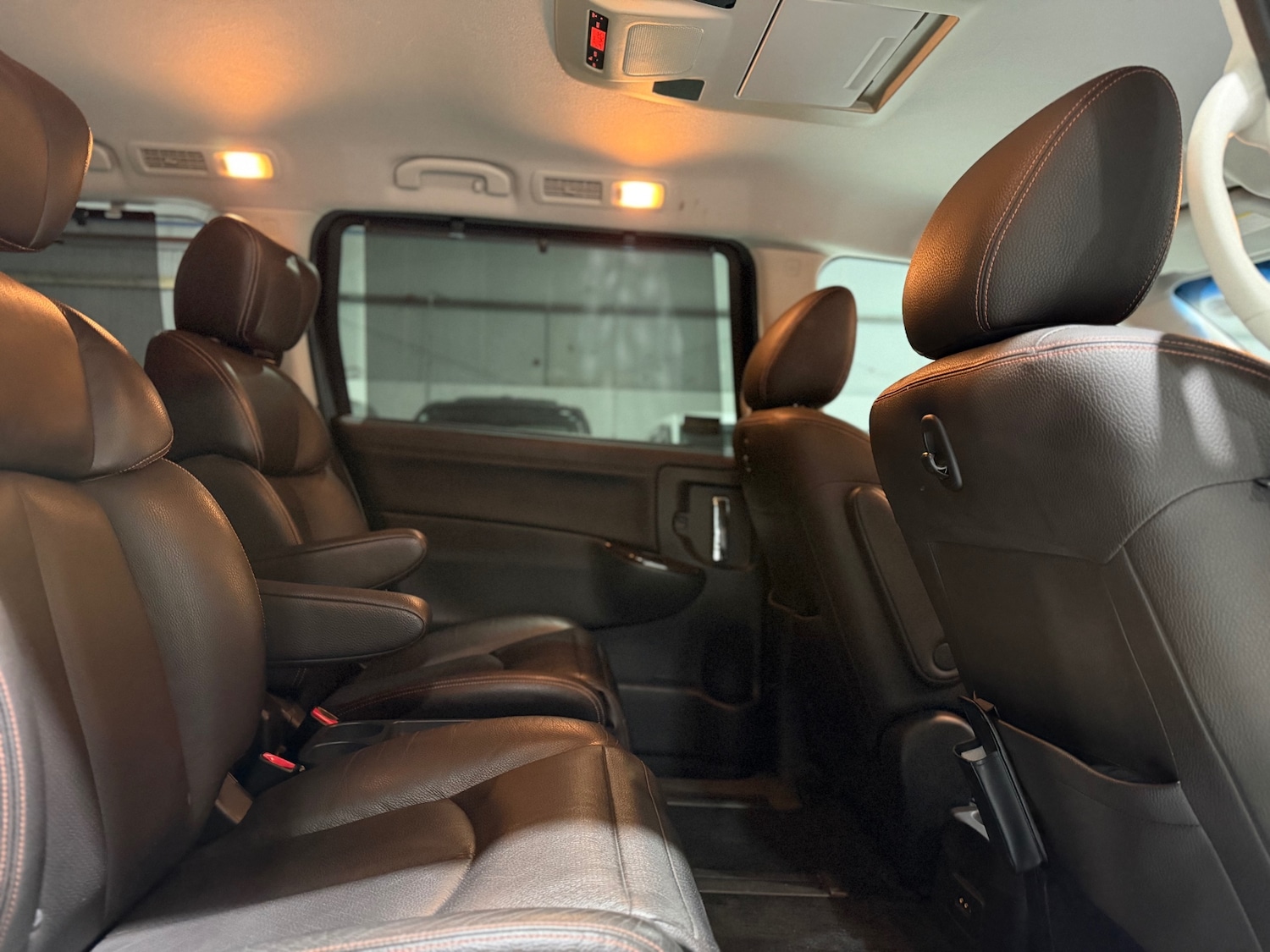 Used Nissan Elgrand 2010 for sale - 76923997: Photo 23