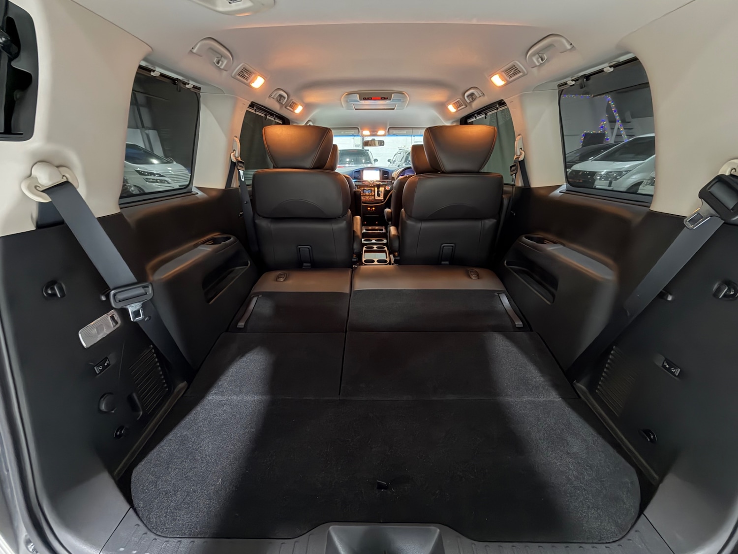 Used Nissan Elgrand 2010 for sale - 76923997: Photo 27