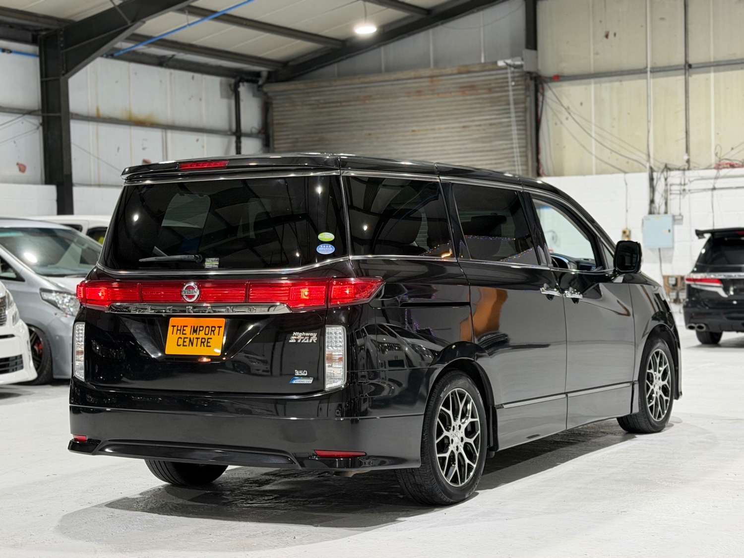 Used Nissan Elgrand 2010 for sale - 76923997: Photo 5