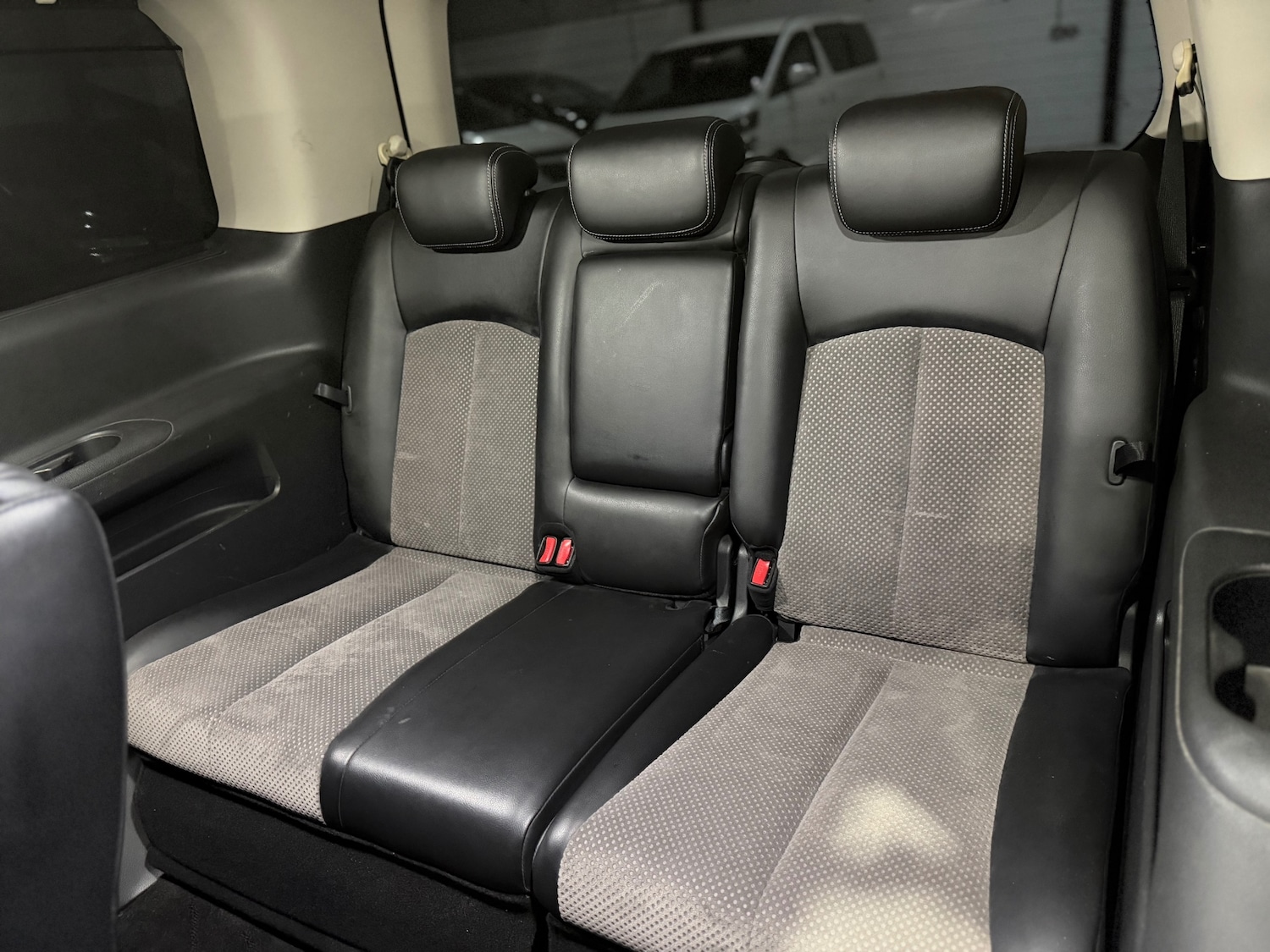 Used Nissan Elgrand 2010 for sale - 76919794: Photo 26