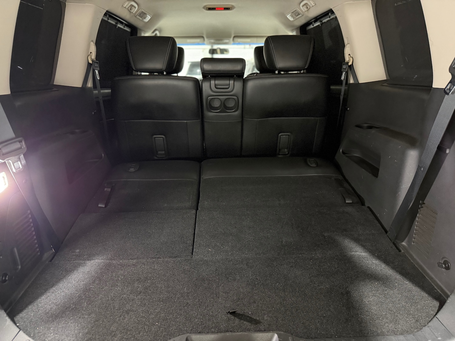 Used Nissan Elgrand 2010 for sale - 76919794: Photo 33