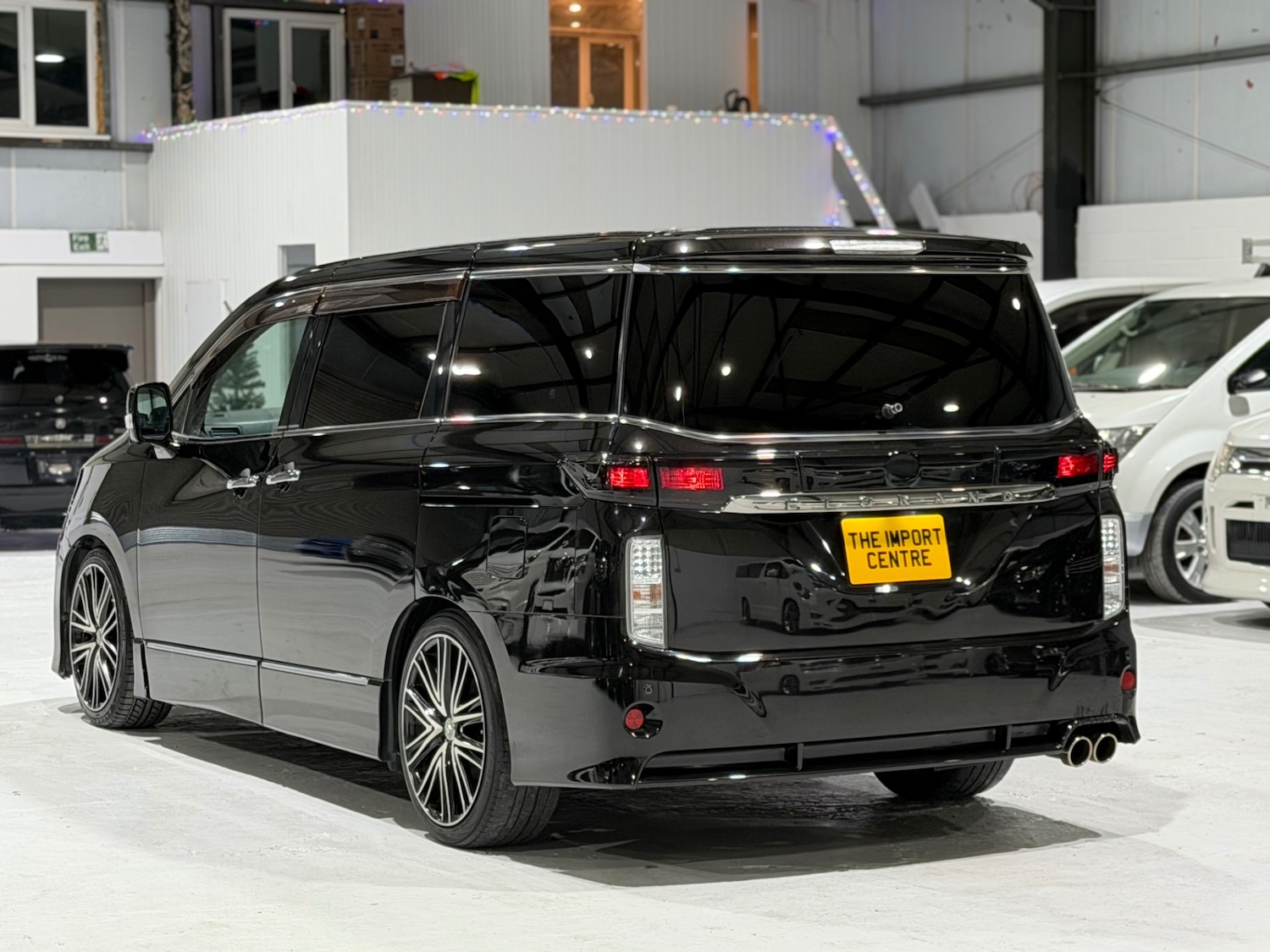 Used Nissan Elgrand 2010 for sale - 76919794: Photo 6