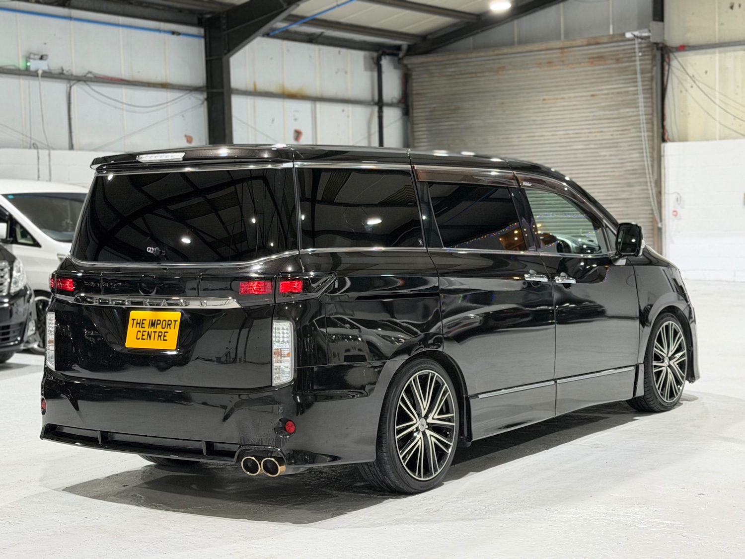 Used Nissan Elgrand 2010 for sale - 76919794: Photo 8