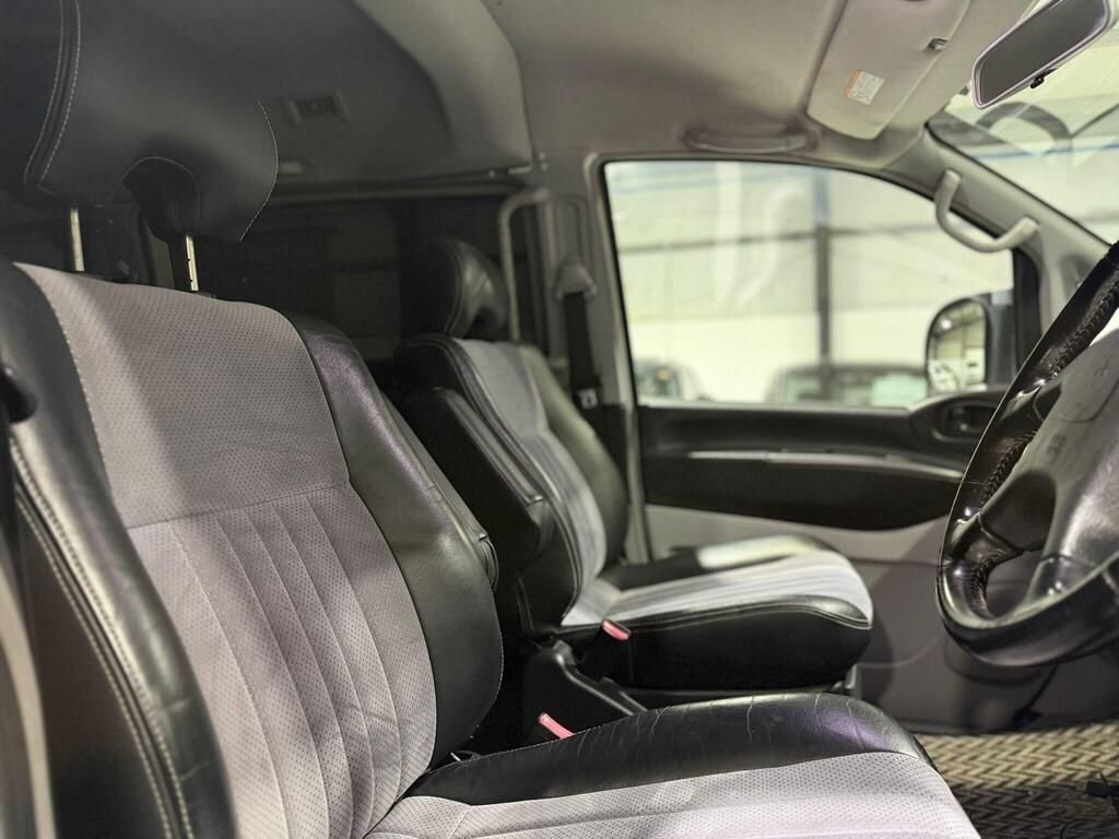 Used Mitsubishi Delica 2008 for sale - 77780709: Photo 18