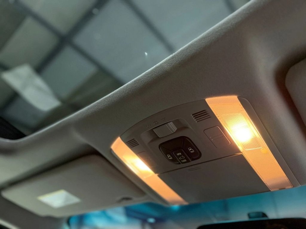 Used Toyota Vellfire 2012 for sale - 77582215: Photo 4