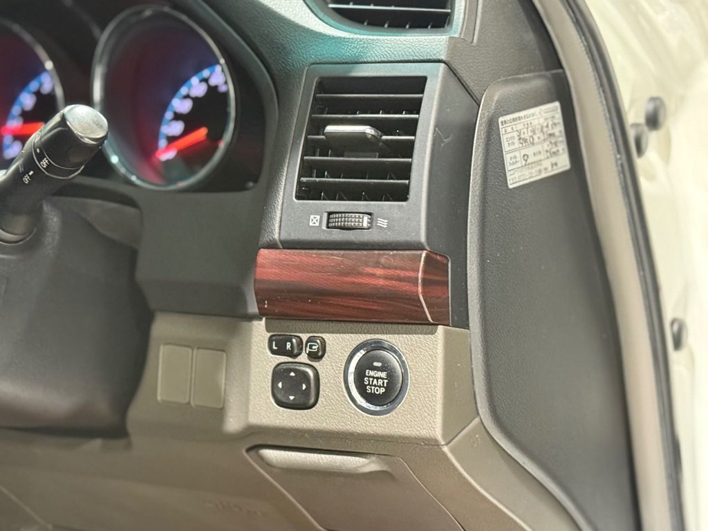 Used Toyota Mark X 2011 for sale - 77582218: Photo 28