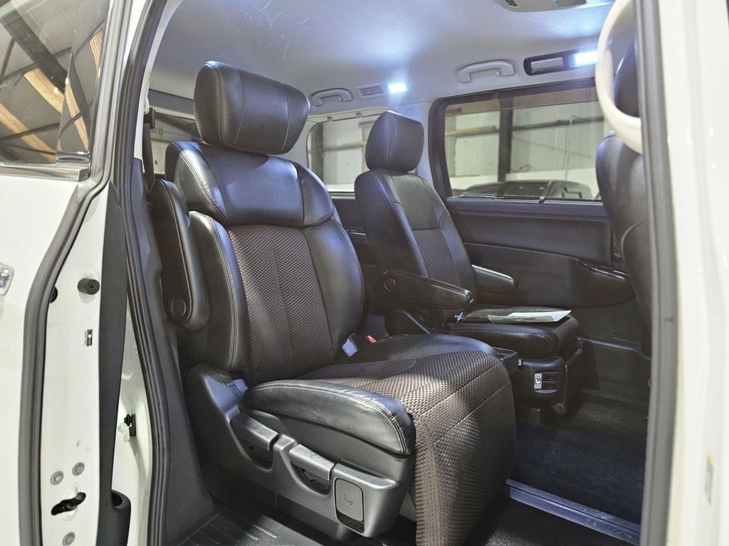 Used Nissan Elgrand 2012 for sale - 77583375: Photo 21