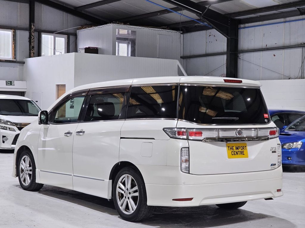 Used Nissan Elgrand 2012 for sale - 77583375: Photo 5