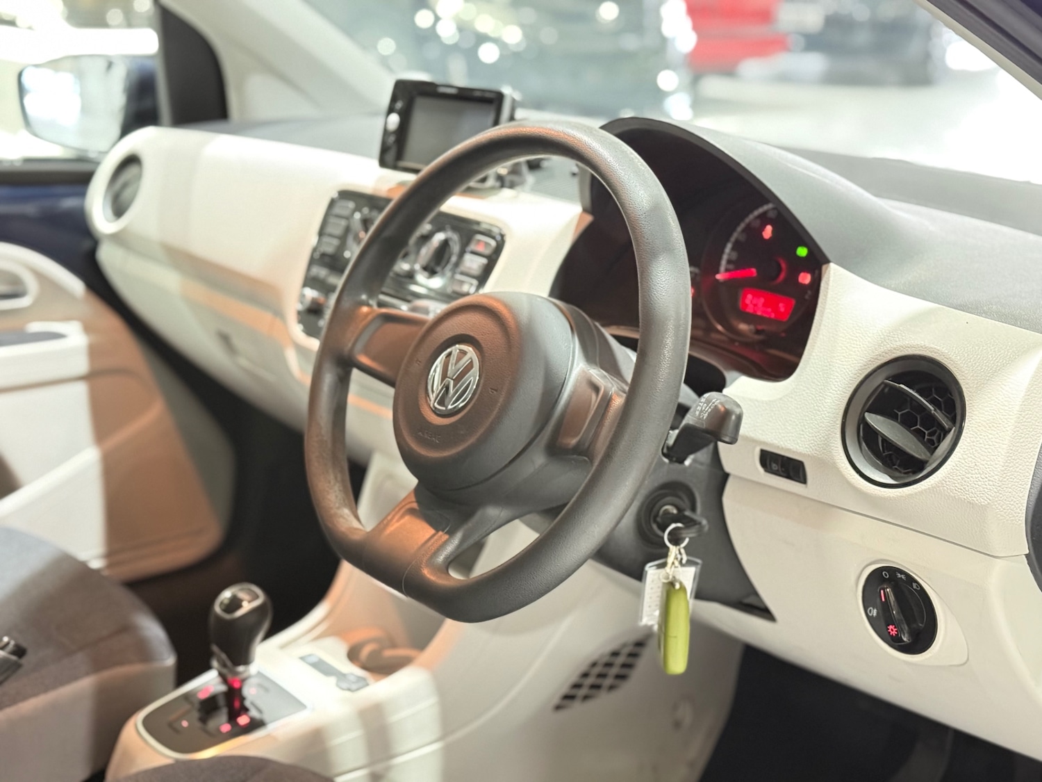 Used Volkswagen up! 2012 for sale - 77329402: Photo 25