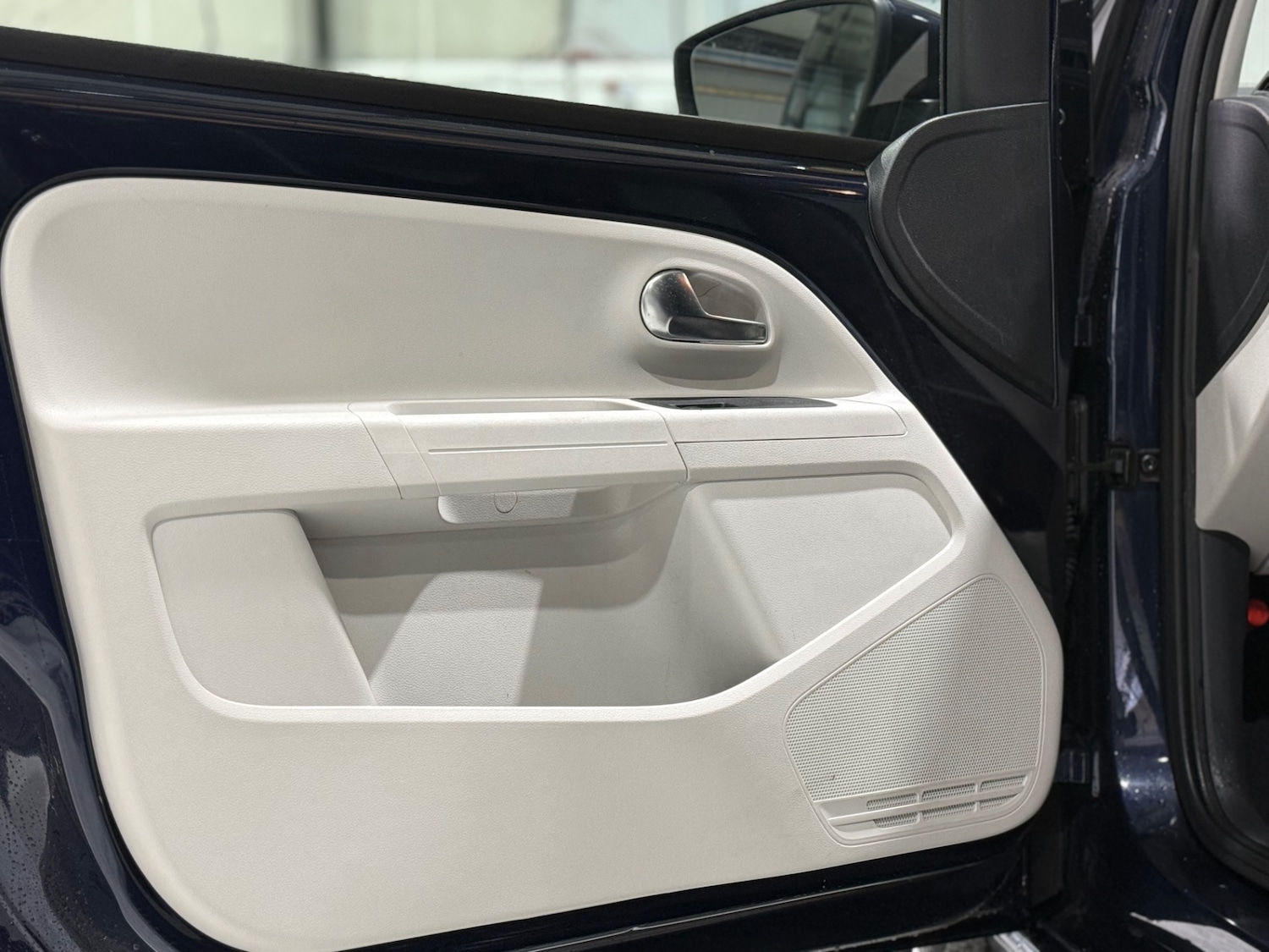 Used Volkswagen up! 2012 for sale - 77329402: Photo 31