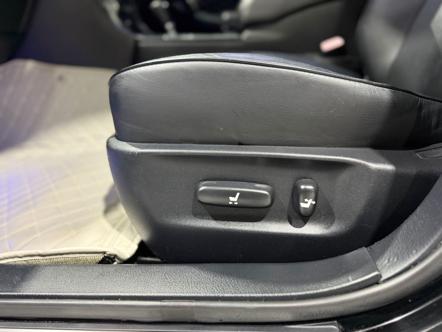 Used Toyota Crown 2006 for sale - 77057012: Photo 29