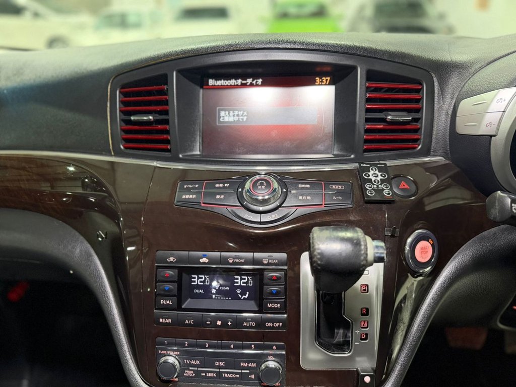 Used Nissan Elgrand 2011 for sale - 77582224: Photo 23