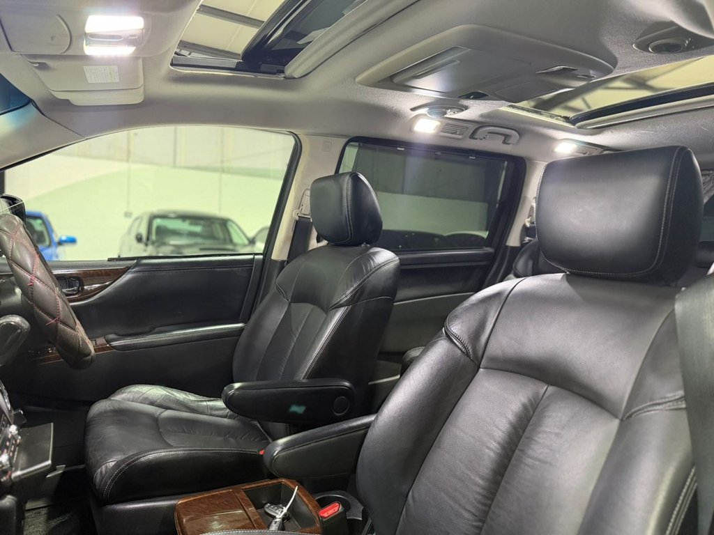 Used Nissan Elgrand 2011 for sale - 77582224: Photo 26