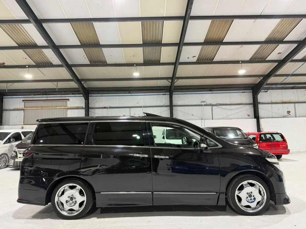 Used Nissan Elgrand 2011 for sale - 77582224: Photo 5