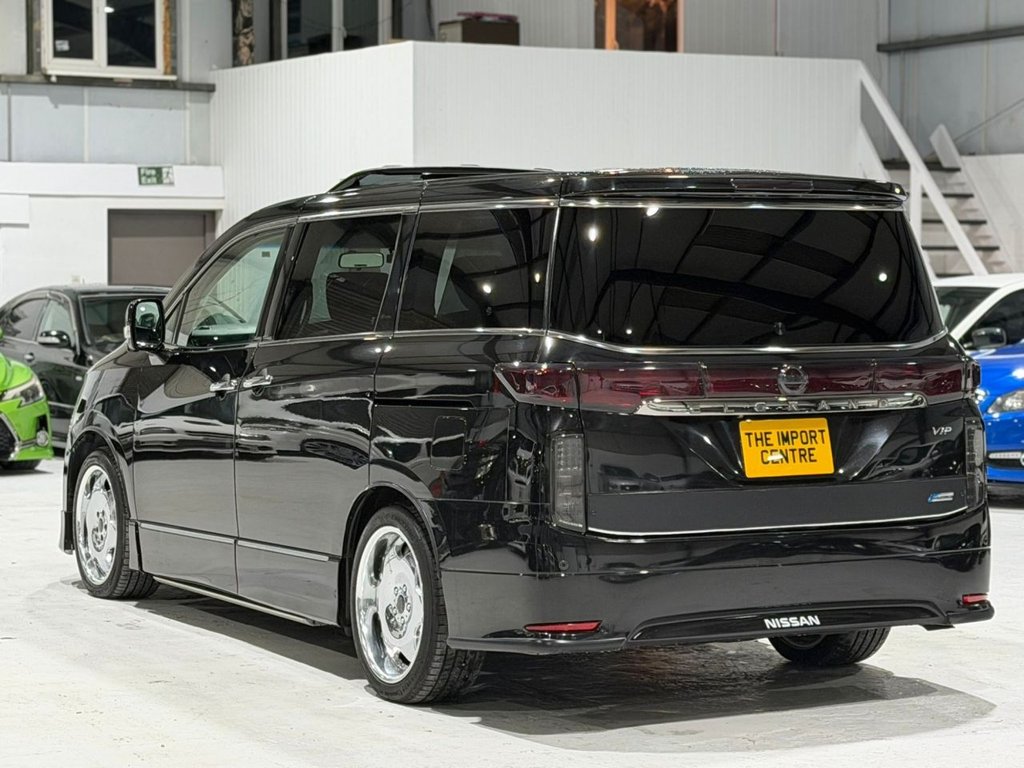 Used Nissan Elgrand 2011 for sale - 77582224: Photo 8