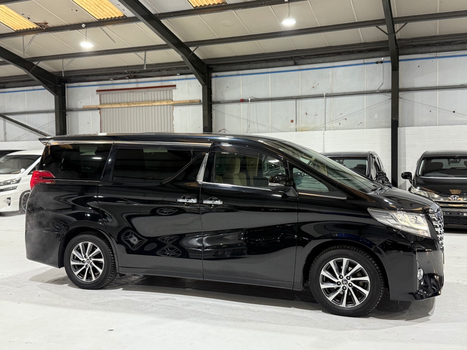 Used Toyota Alphard 2015 for sale - 77072817: Photo 11