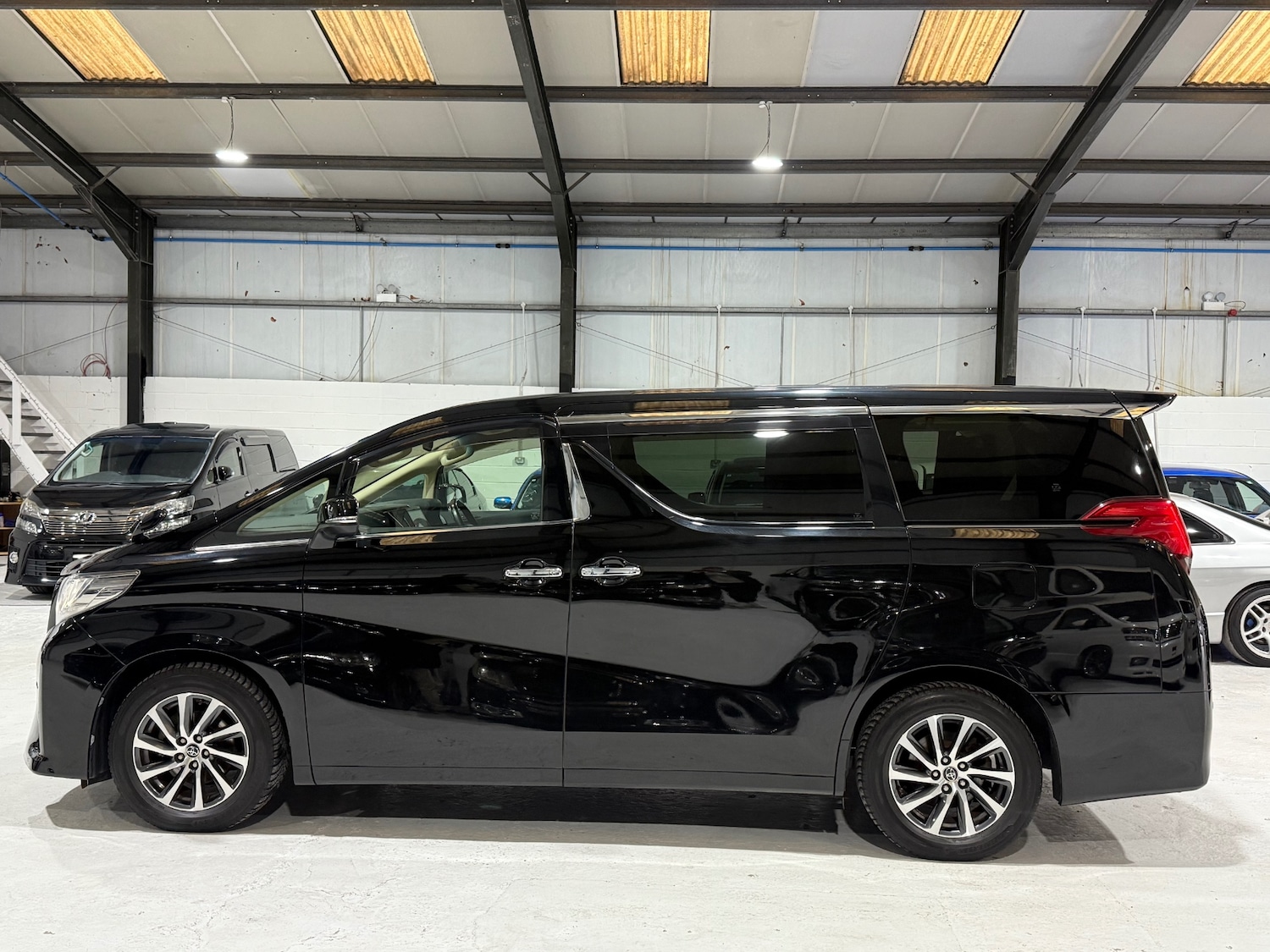Used Toyota Alphard 2015 for sale - 77072817: Photo 17