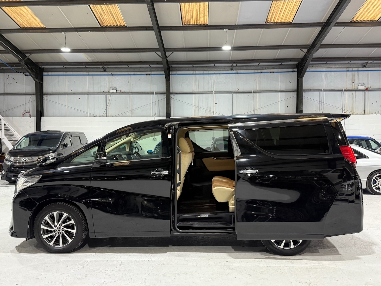 Used Toyota Alphard 2015 for sale - 77072817: Photo 18