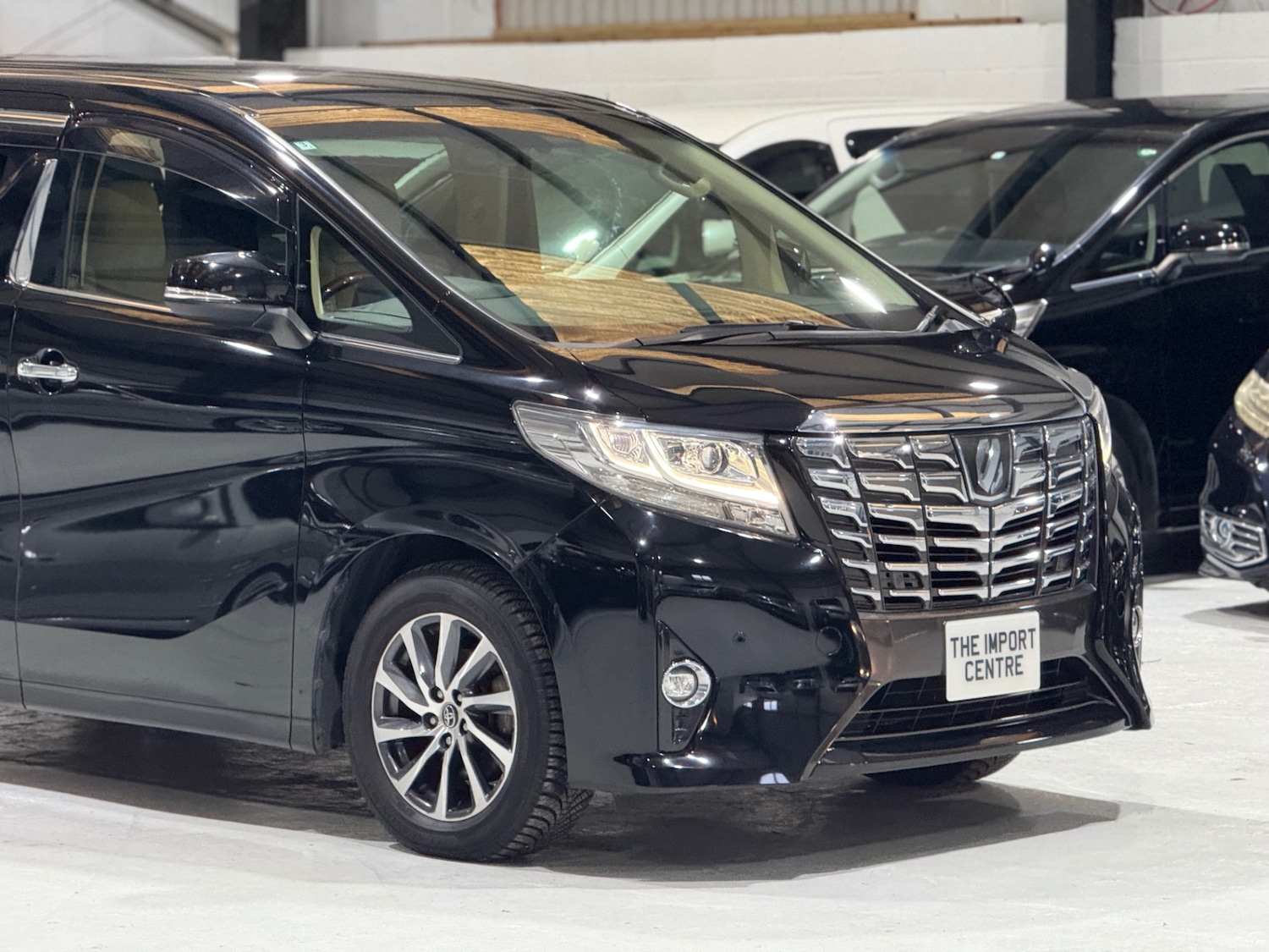 Used Toyota Alphard 2015 for sale - 77072817: Photo 3