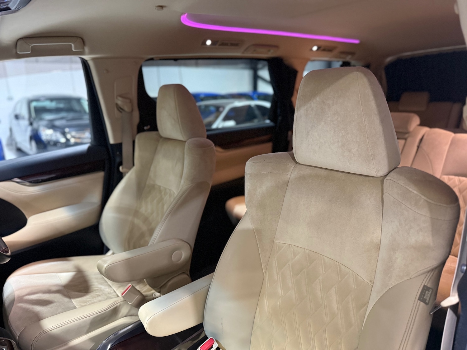 Used Toyota Alphard 2015 for sale - 77072817: Photo 33