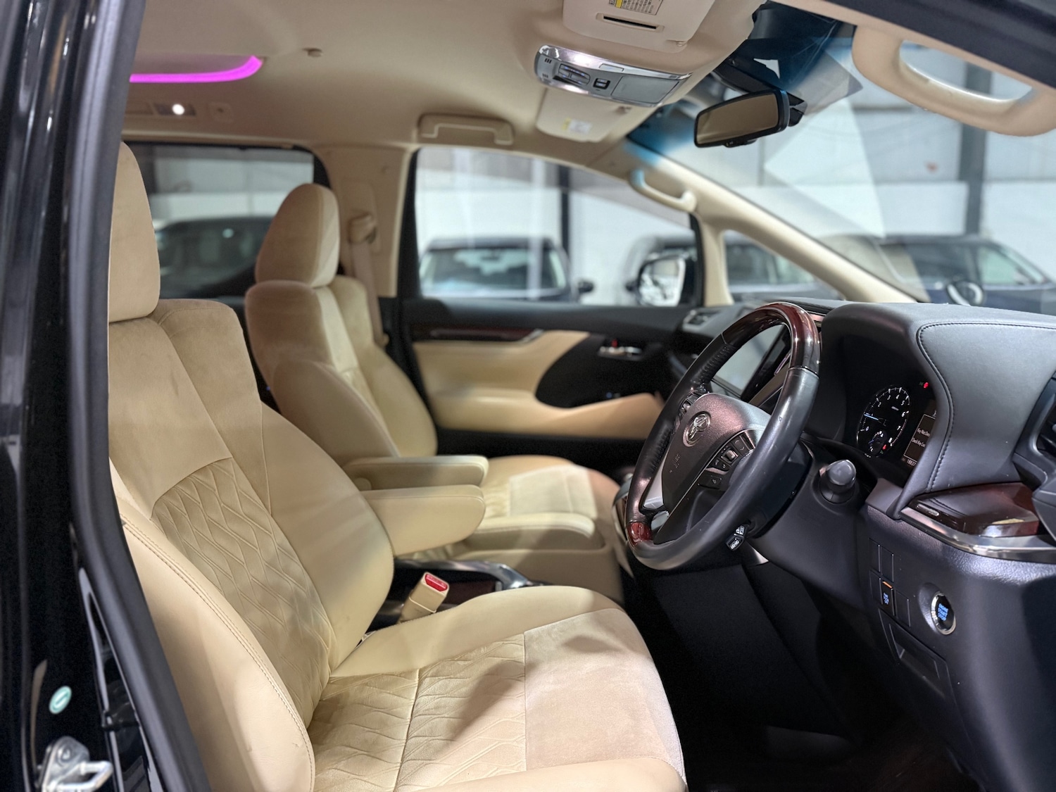 Used Toyota Alphard 2015 for sale - 77072817: Photo 38
