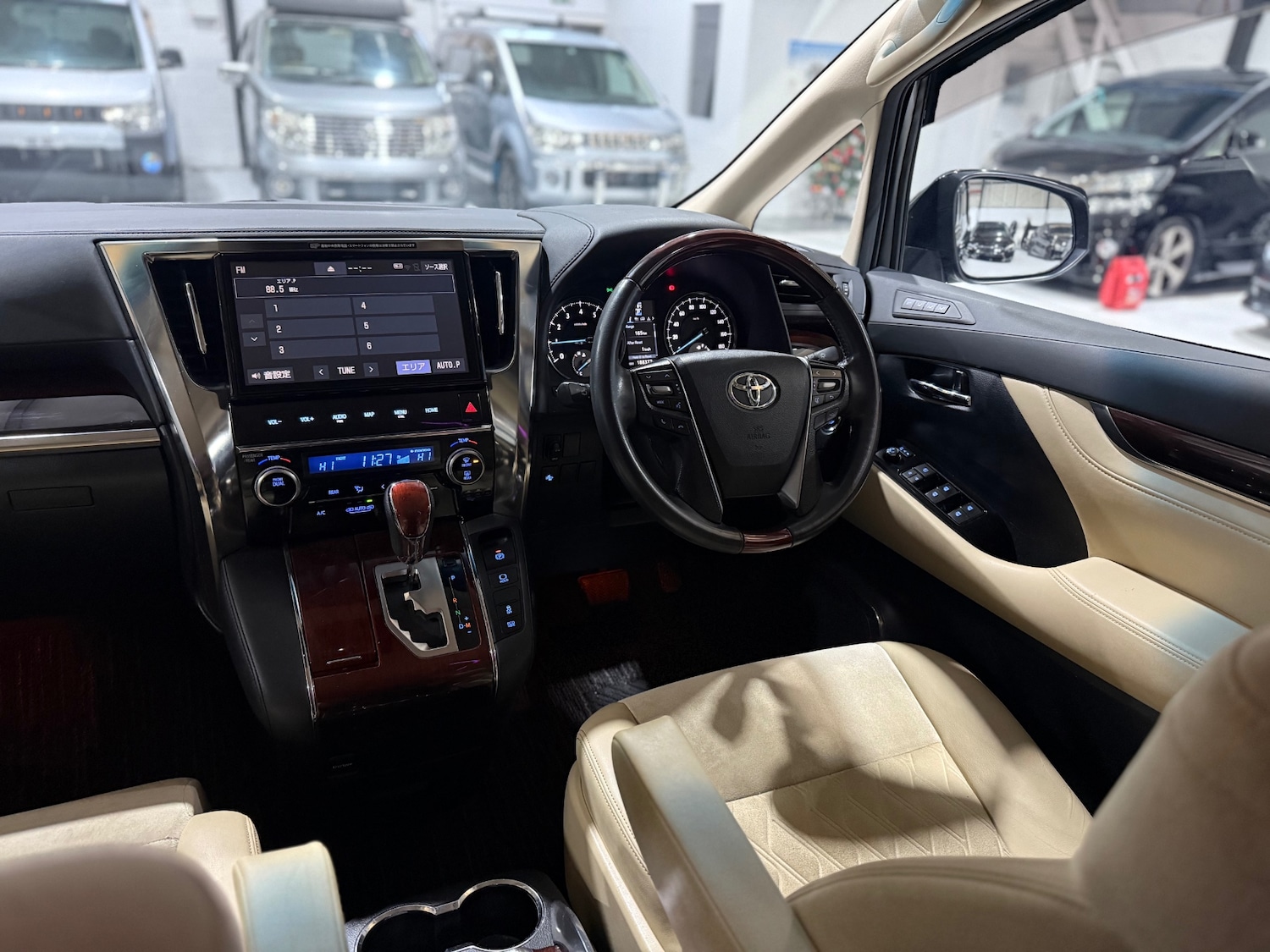 Used Toyota Alphard 2015 for sale - 77072817: Photo 55