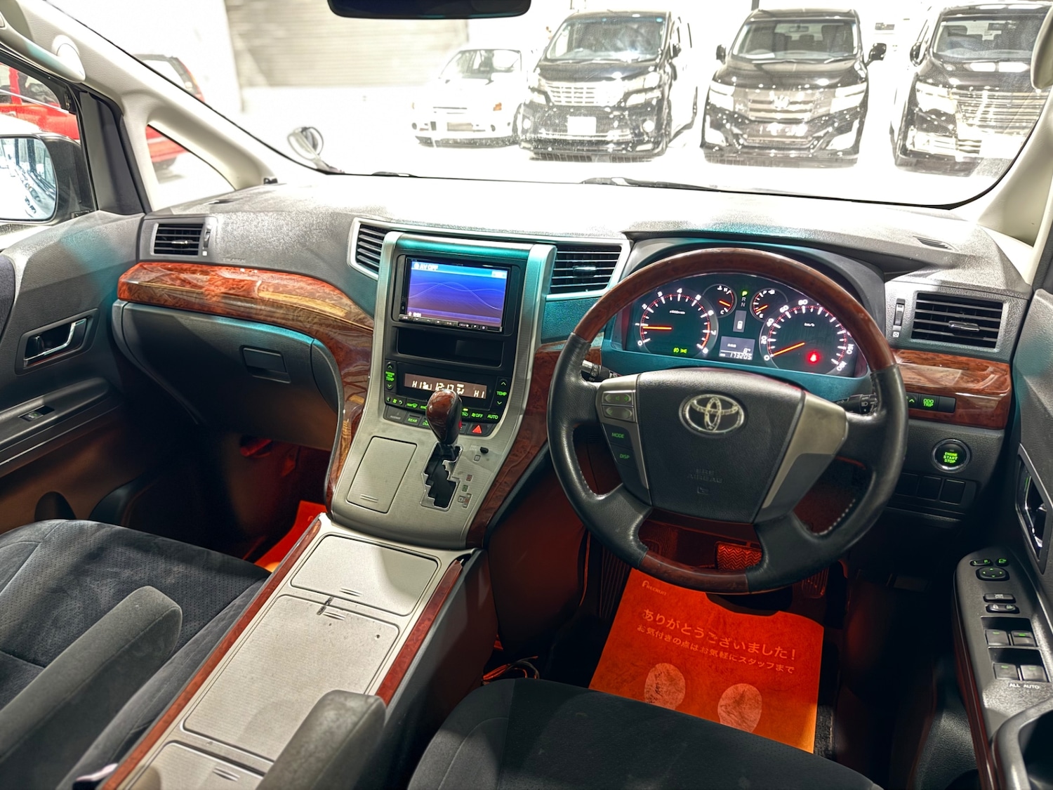 Used Toyota Vellfire 2009 for sale - 77277465: Photo 33