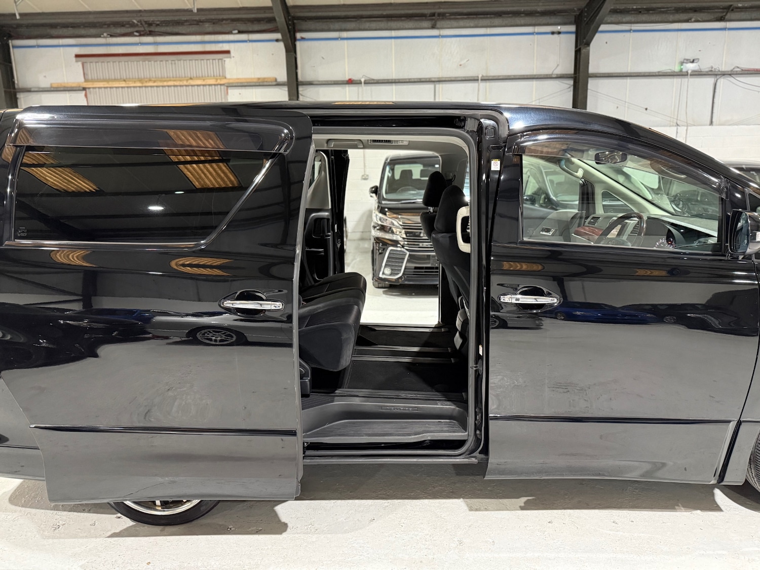 Used Toyota Vellfire 2010 for sale - 77071196: Photo 17