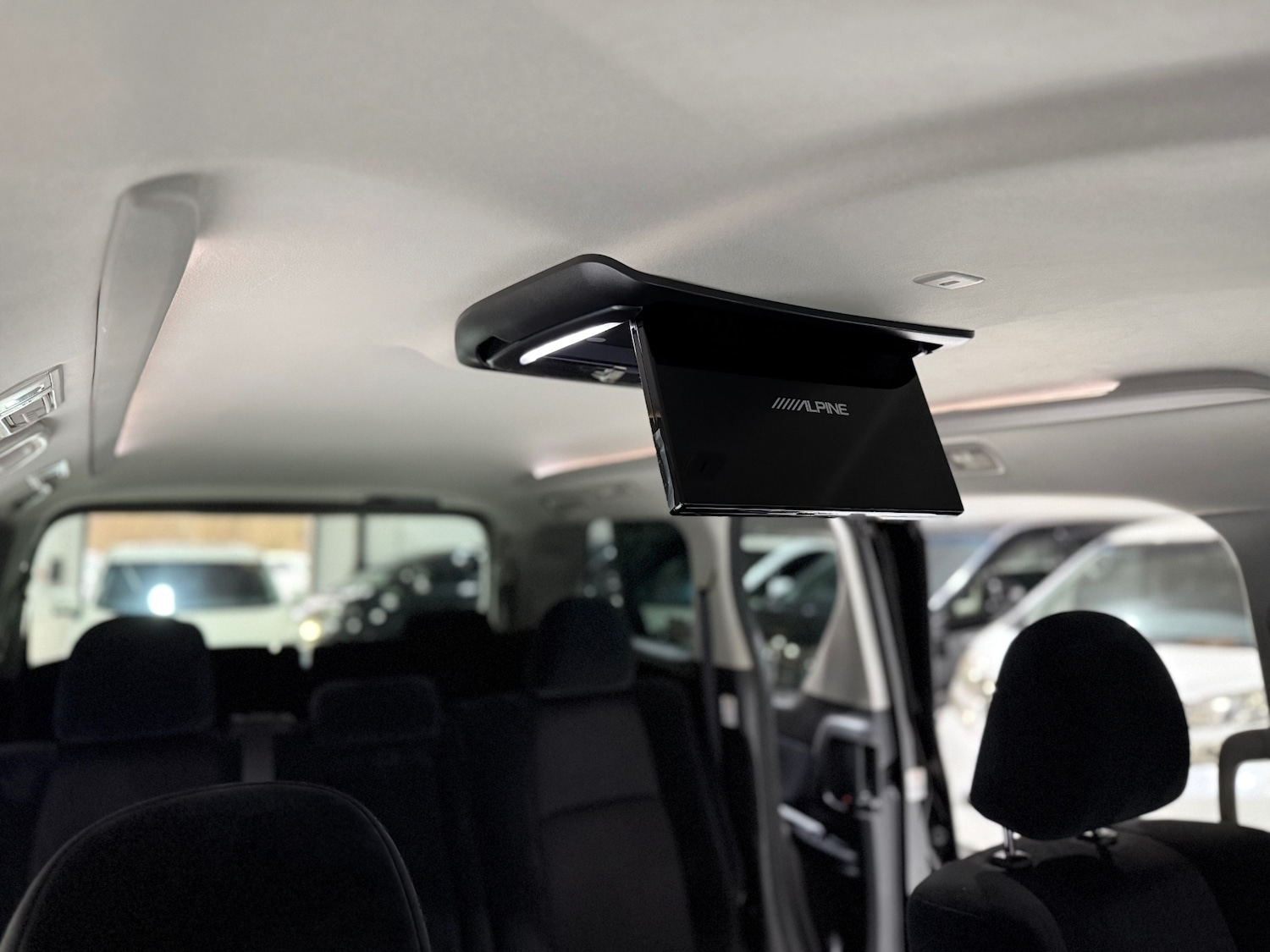 Used Toyota Vellfire 2010 for sale - 77071196: Photo 33