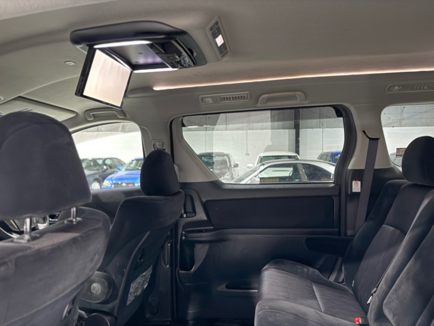 Used Toyota Vellfire 2010 for sale - 77071196: Photo 34