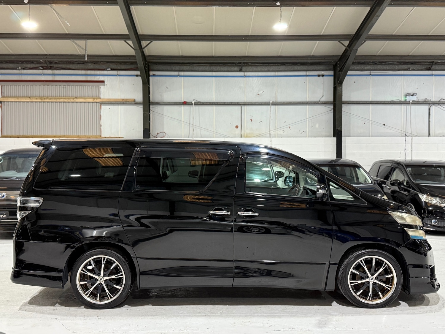 Used Toyota Vellfire 2010 for sale - 77071196: Photo 9