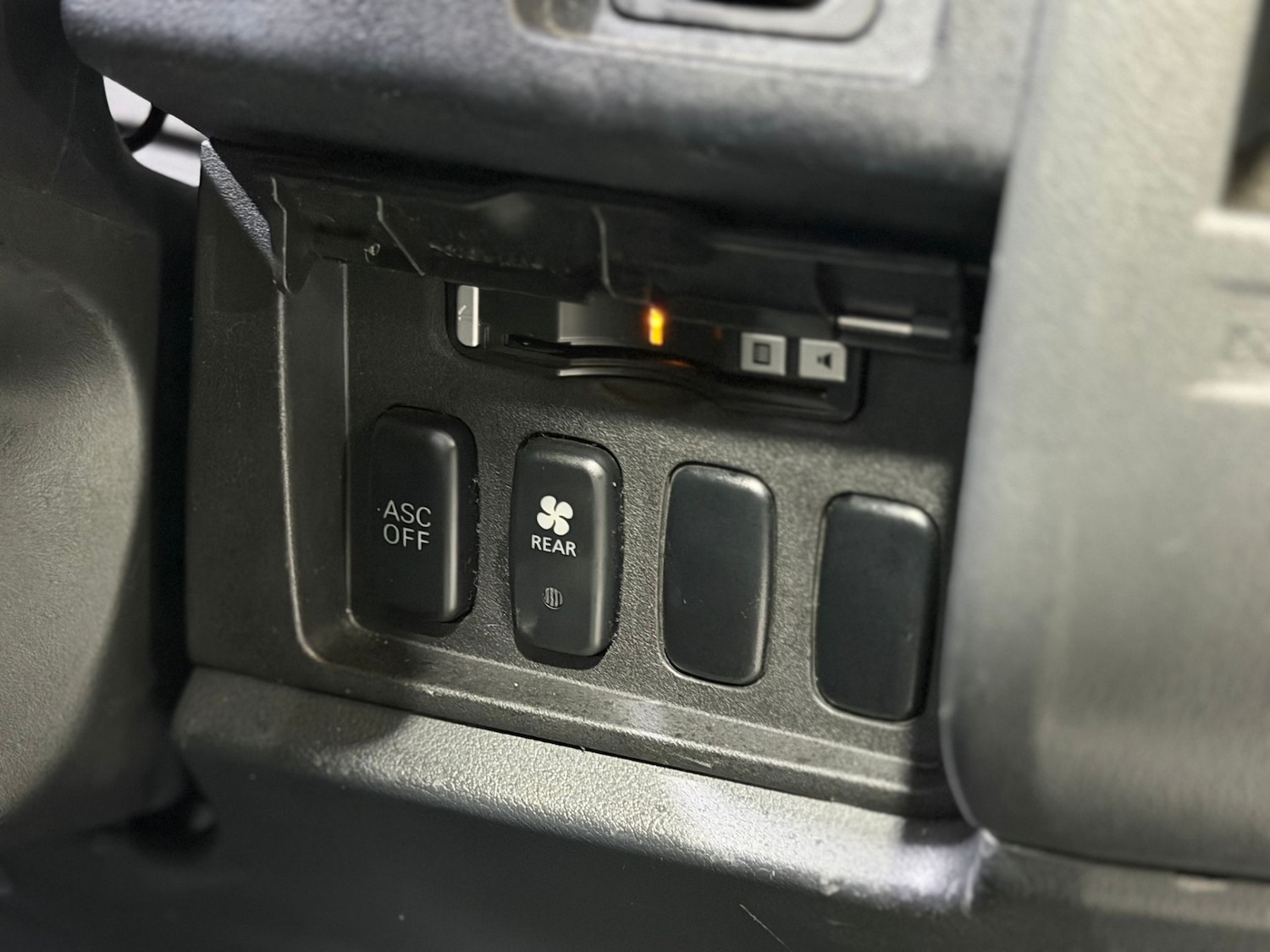 Used Mitsubishi Delica 2007 for sale - 77071165: Photo 19